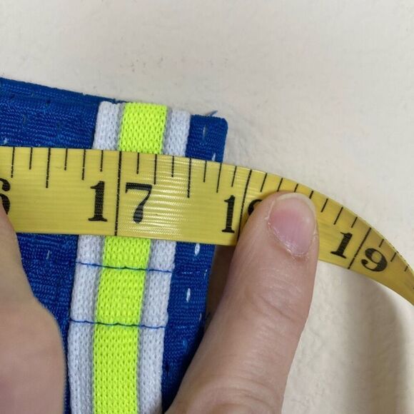 Champion Women's Shorts Size Medium (P9)‎ - Picture 3 of 7